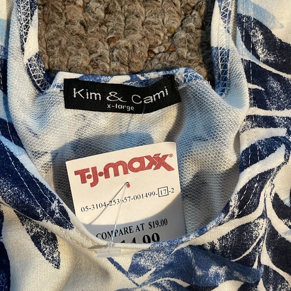 Top - Picture 3 of 5